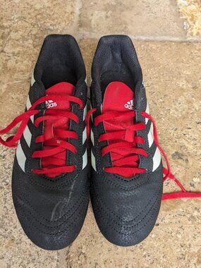 EUC Adidas Kids' Soccer Cleats SIZE 4Y